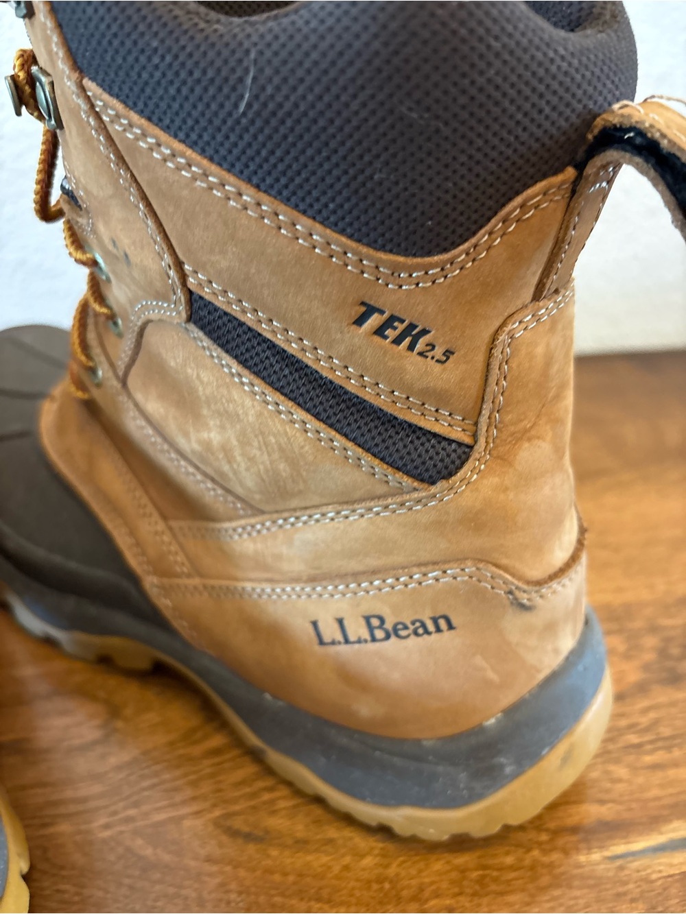 L.L. Bean Men's Brown and Black Waterproof Duck Boots - Picture 7 of 9